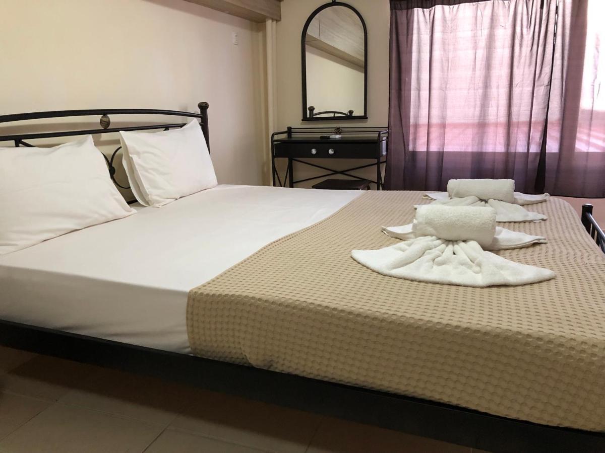 Nikolakakis Rooms Lavrio Exterior foto