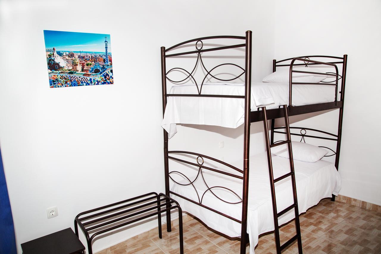 Nikolakakis Rooms Lavrio Exterior foto