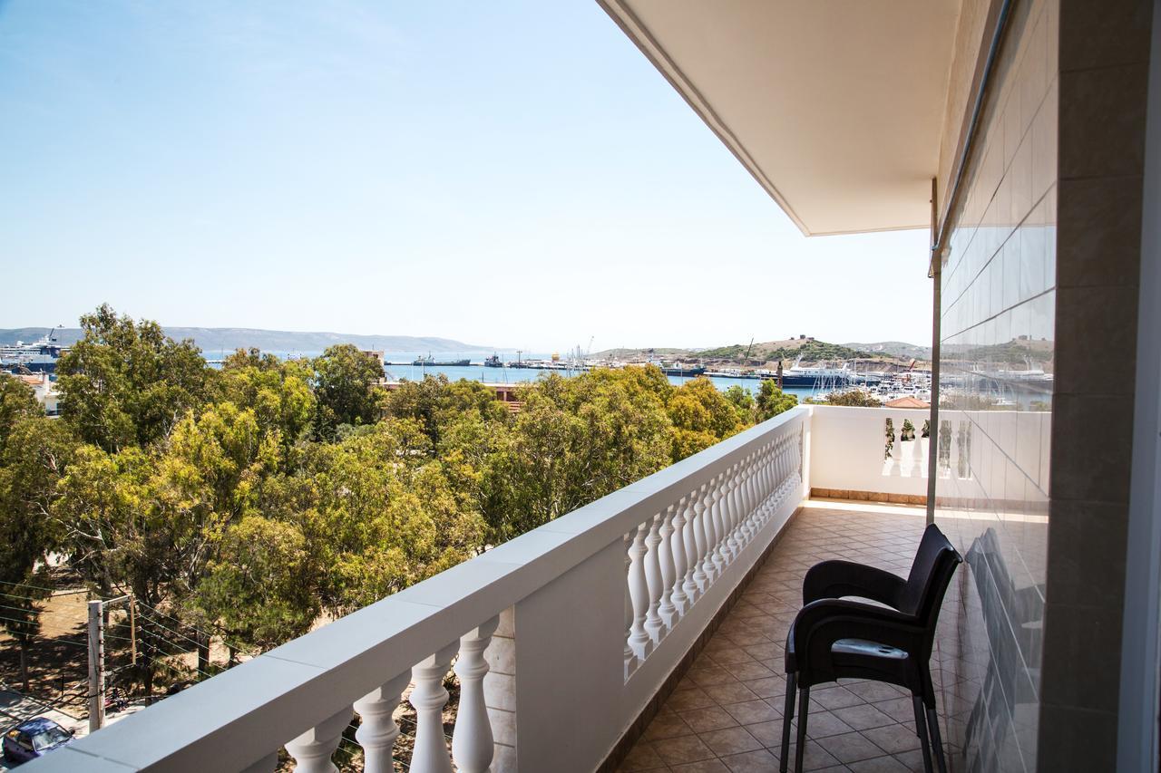 Nikolakakis Rooms Lavrio Exterior foto